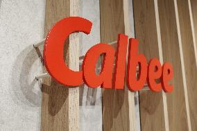 Calbee signage and logo